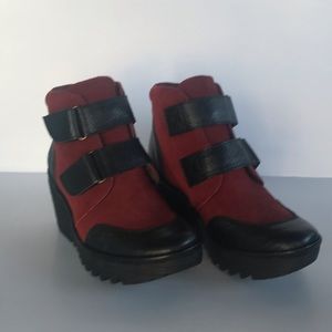 FLY LONDON Platform Boots 37